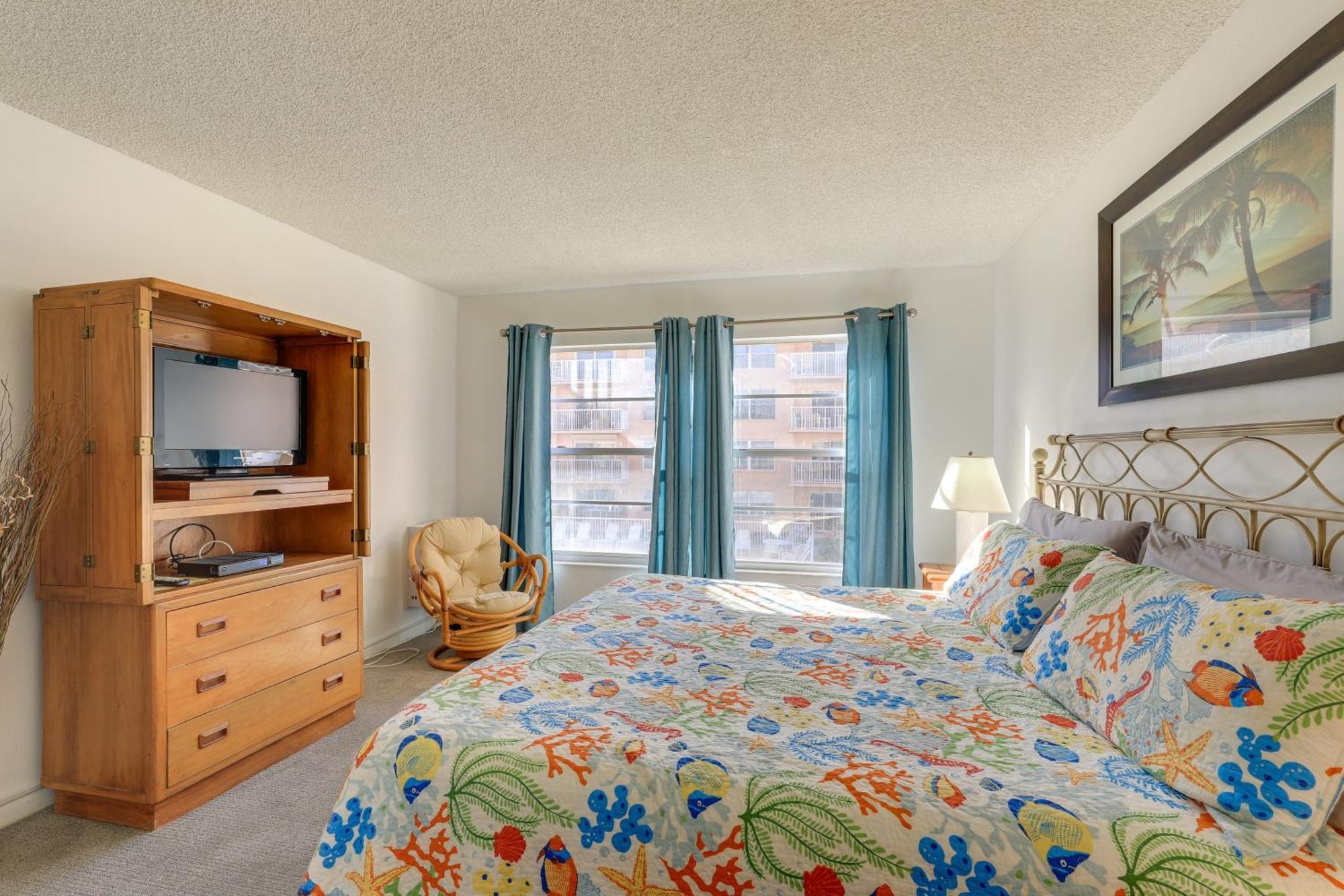 Central Cocoa Beach Condo With View, Steps To Beach! מראה חיצוני תמונה