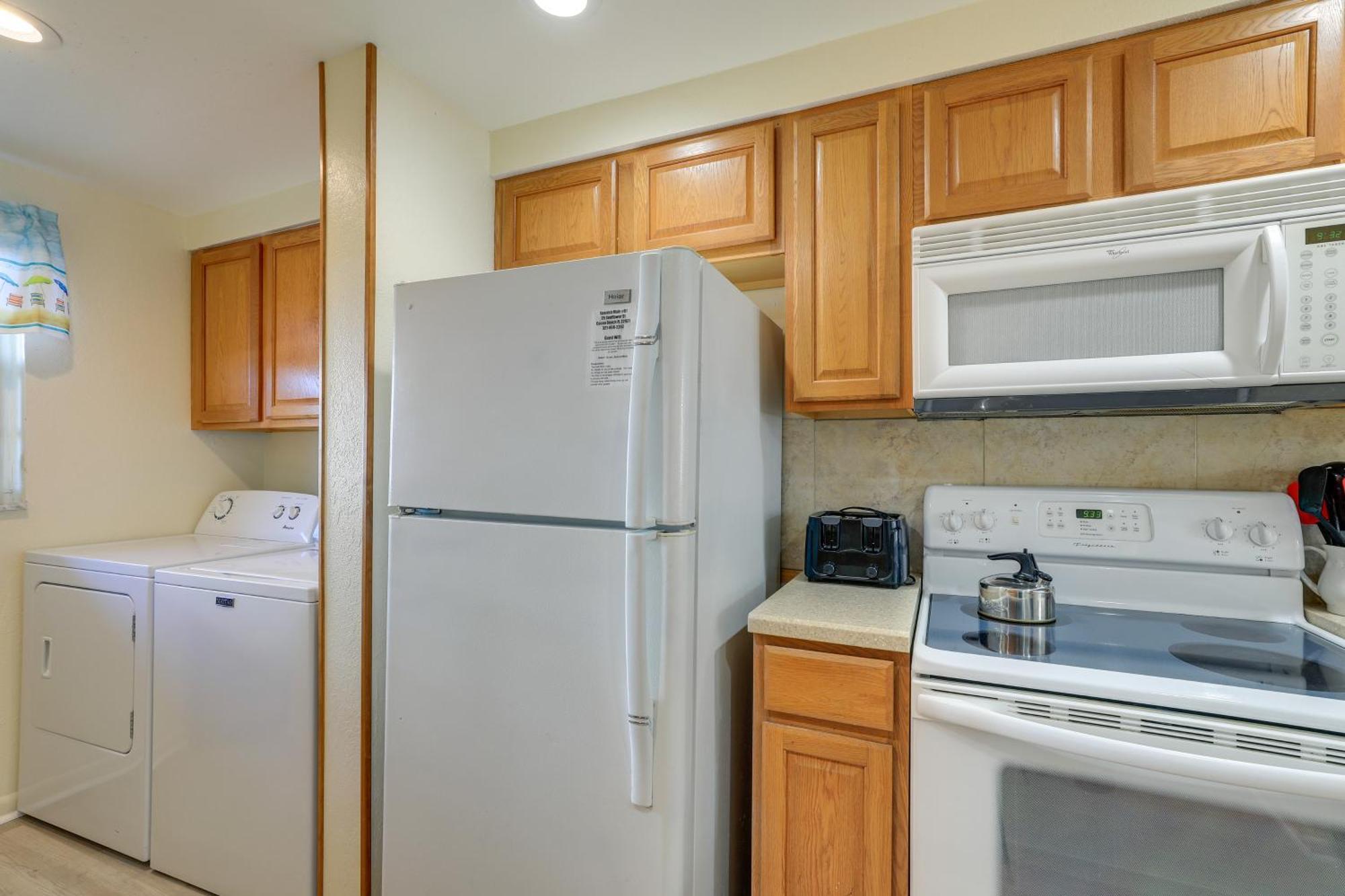 Central Cocoa Beach Condo With View, Steps To Beach! מראה חיצוני תמונה